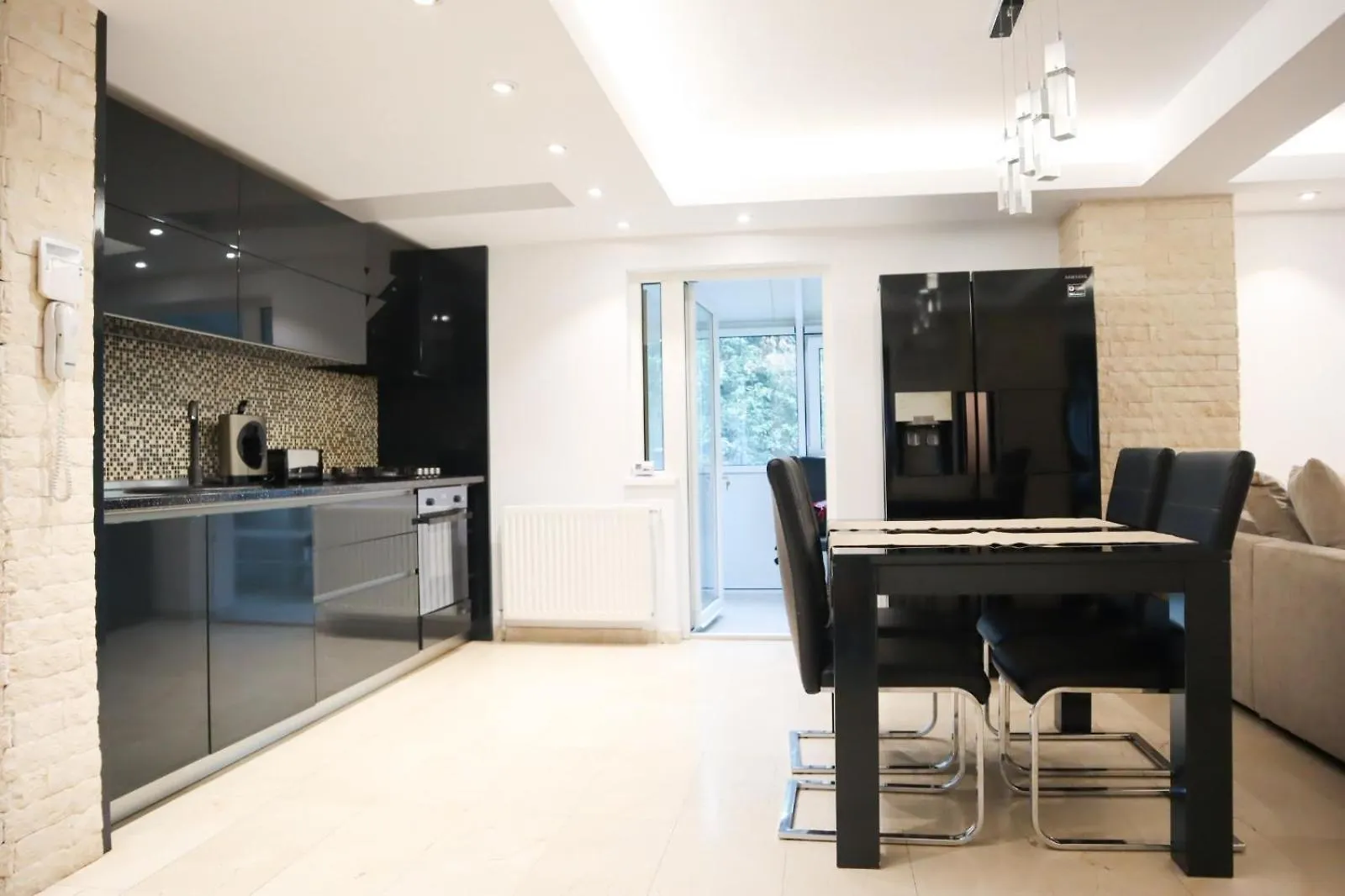 Central Apartament Bulevardul Decebal Βουκουρέστι 0*,  Ρουμανία